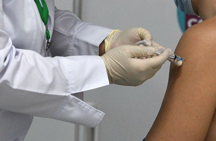 Доверия отечественным вакцинам больше даже у до сих пор не привившихся россиян