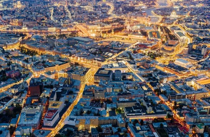 Число «умных» фонарей на улицах Москвы продолжает расти