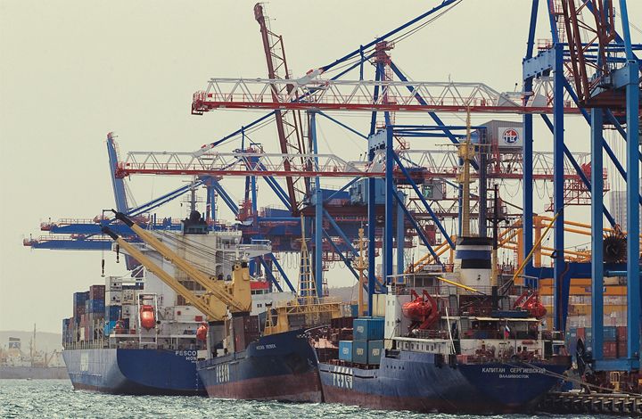 Политолог: США планируют взять на контроль порты Приморья? Звучит смешно