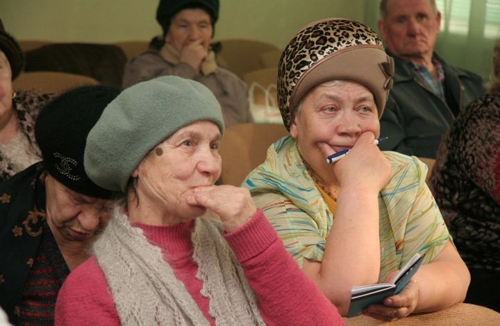 Круглый стол "Социальные инвестиции в программы поддержки старшего поколения в России"