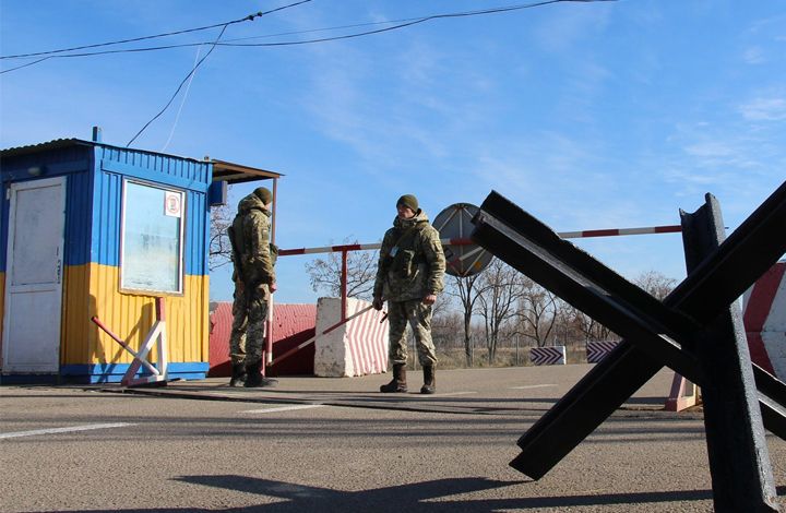 Эксперт о возможных провокациях на границе РФ: Порошенко "лишился тормозов"