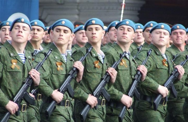Эксперт: боеготовность армии РФ вызывает в Лондоне "разочарование и испуг"