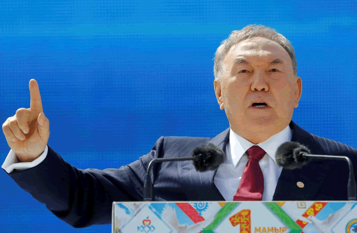 Эксперт оценил идею Назарбаева о встрече Путина и Зеленского в Казахстане