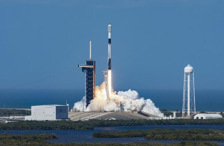 "Неудачный выбор": эксперт объяснил потерю десятков спутников SpaceX