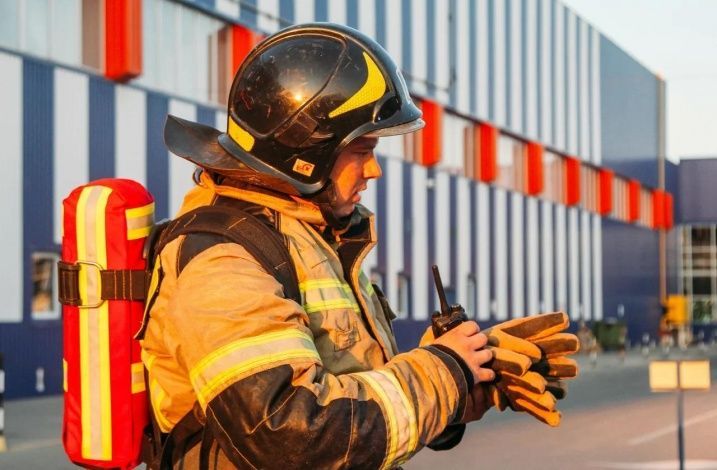 В будни и в праздники. Условный пожар в строительно-хозяйственном гипермаркете ликвидировали в день пожарной охраны Севастополя