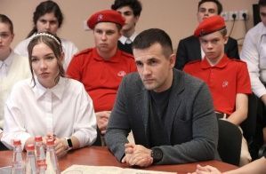 Школьники Реутова презентовали яркий и исторический проект «Жизнь москвичей осенью 41 года» главе города