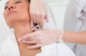 Уколы красоты для исправления дефектов кожи на шее: секреты эффективного ухода