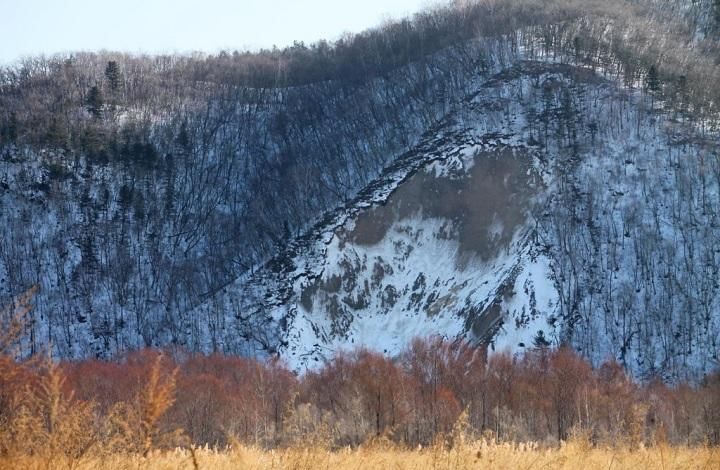 Эксперт оценил аномалию в районе обрушения сопки в Хабаровском крае