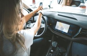 ГК АвтоСпецЦентр опросила клиентов на тему вежливости на дороге, какие правила этикета особенно ценятся среди автомобилистов
