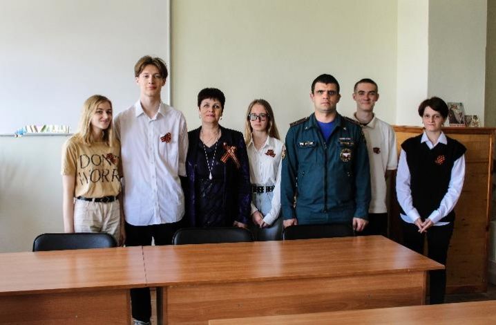 Безопасность прежде всего. В канун летних каникул севастопольские сотрудники МЧС проводят уроки для детей и подростков