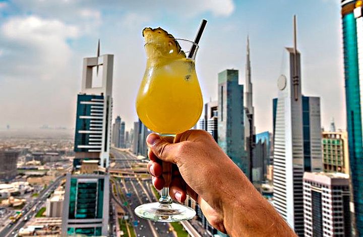 «Послабление вышло…»: в Дубае разрешили покупать алкоголь в магазинах