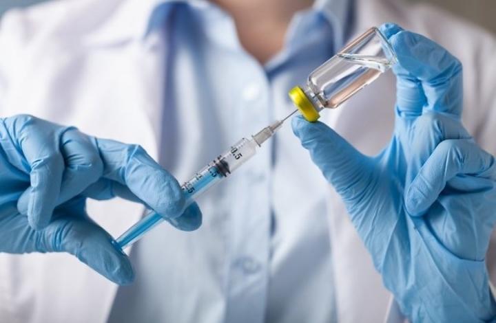 Вакцина без доверия? Разбираем риски