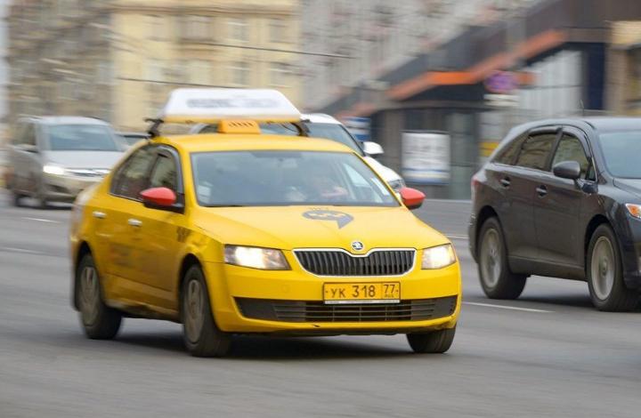 В Подмосковье более 50 тысяч бумажных разрешений на такси получили цифровой дубликат