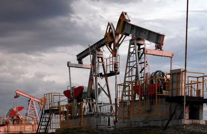 Аналитик прокомментировал сокращение добычи нефти в РФ