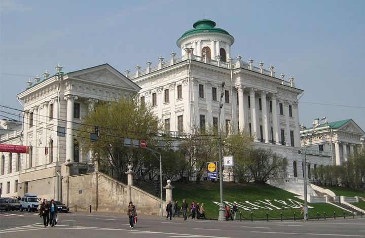 На портале «Узнай Москву» появились первые виртуальные прогулки по дворцам и усадьбам