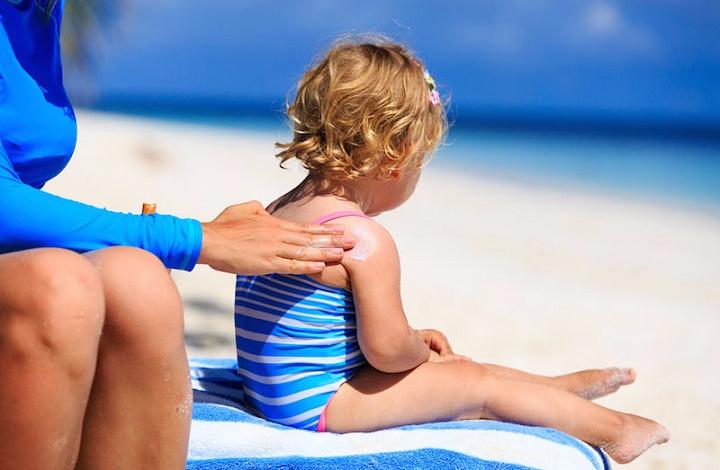 Ученый: перед бассейном солнцезащитные кремы от лучше не использовать