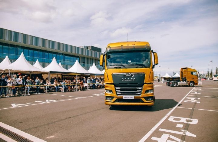 Новое поколение грузовых автомобилей MAN проехало половину страны на пути во Владивосток