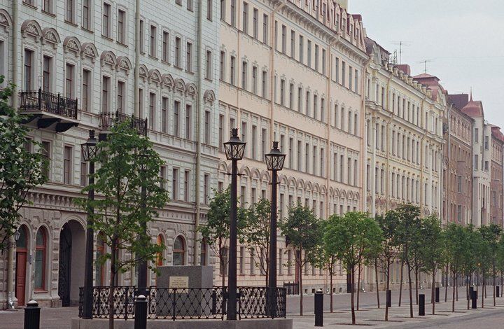 Почему зарубежные инвестиции не текут рекой в российскую недвижимость?