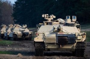 "Старое барахло". Военный эксперт о доставленных на Украину танках Abrams