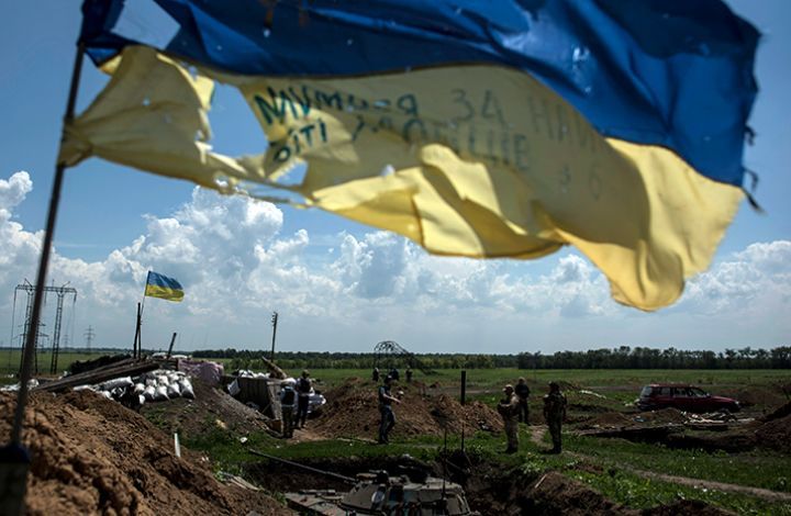 Политолог: ситуация "ни мира, ни войны" в Донбассе выгодна Киеву