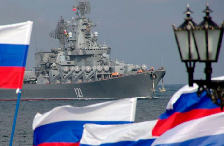 Военный политолог: забрать силой Крым ни у кого не получится
