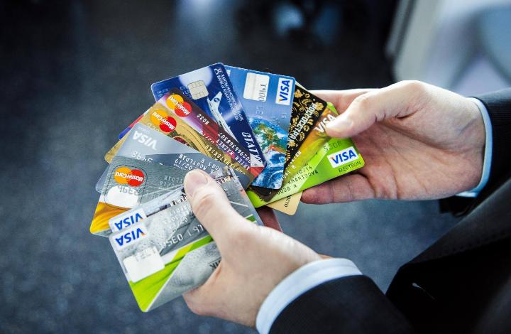 Выдачи кредитных карт в январе увеличились на 60%