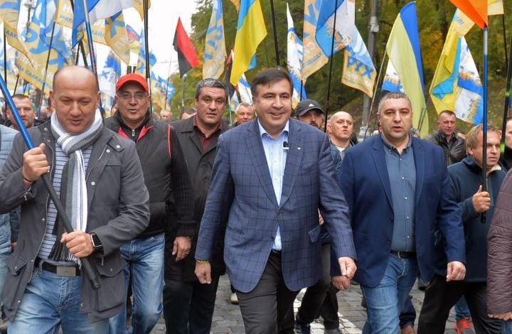 Политолог об акции протеста в Киеве: не хачапури же Саакашвили выпекать