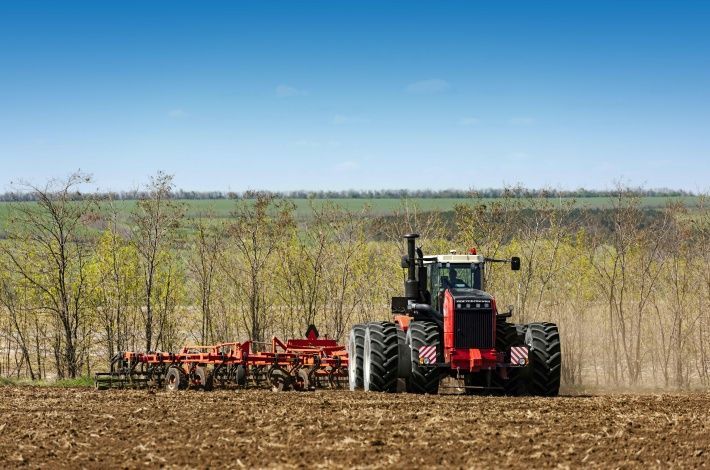 Россельхозбанк составил рейтинг тракторов для фермерских хозяйств