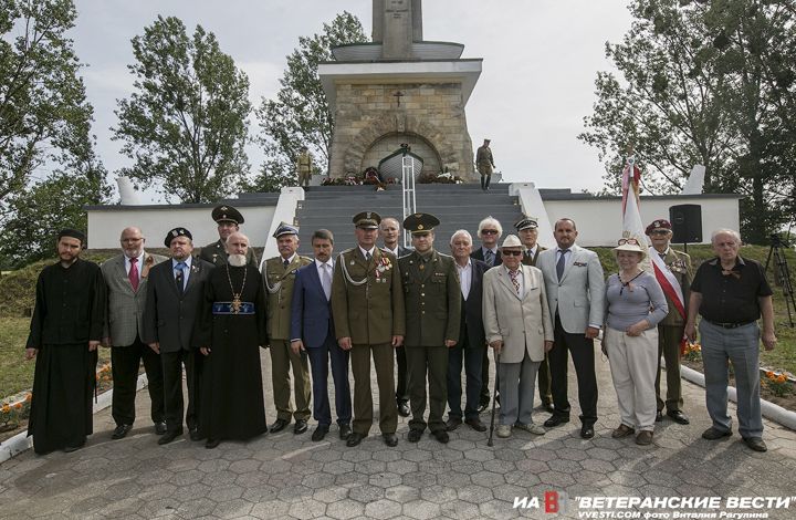 В Польше восстановлен мемориал советским воинам-освободителям