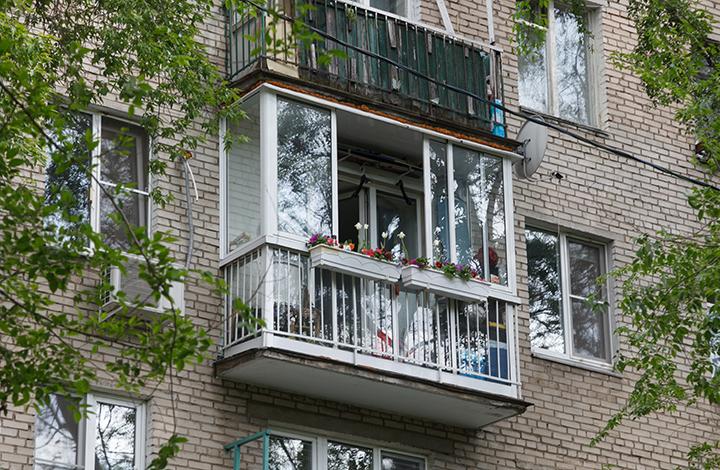 И польза, и удовольствие: россияне взялись за балконы из-за коронавируса  
