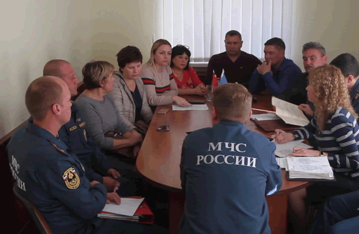 Руководство севастопольского чрезвычайного ведомства стремится решить проблемный вопрос с проживанием семей ветеранов в интересах граждан