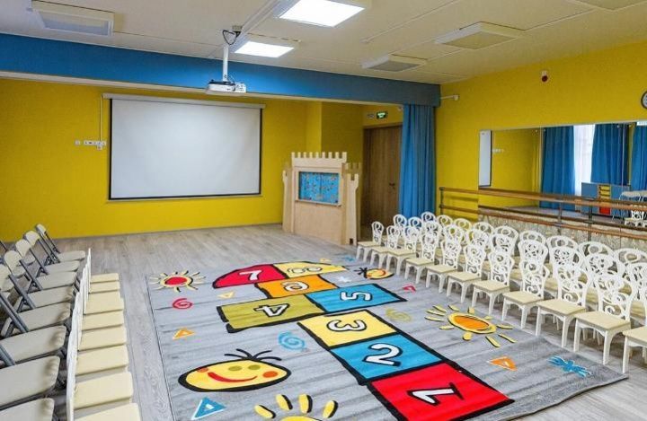 Владимир Ефимов: инвесторы передадут городу 17 школ и детских садов по договорам участия