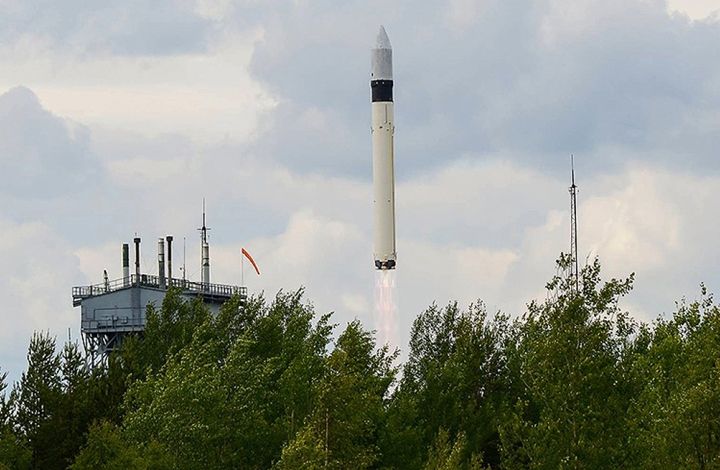 Академик оценил планы по созданию ракеты-носителя "Рокот-2"