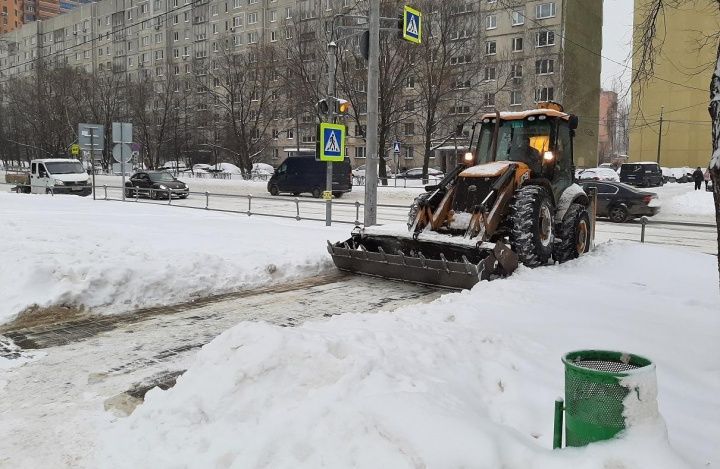 Активисты ОНФ в Подмосковье призывают РЖД убрать снег и наледи на пешеходном мосту на станции Сходня