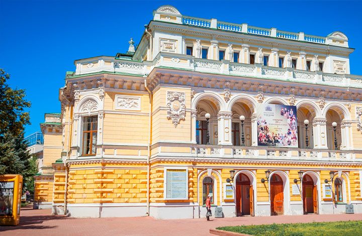 Богомолов: нужно больше внимания уделять провинциальному театру в России