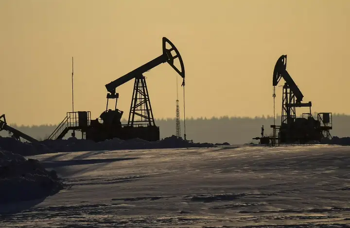 Россия может начать поставлять больше нефти в КНР после 5 декабря