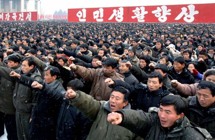 Часть российских регионов начала высылать северокорейских рабочих