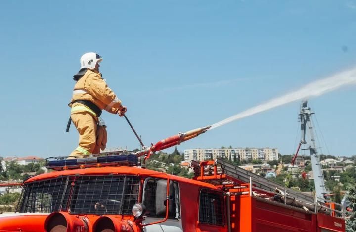 В Севастополе состоялись пожарно-тактические учения на территории грузового терминала