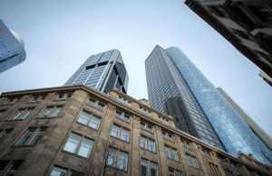 Малоэтажные новостройки премиум-класса на треть дороже многоэтажных