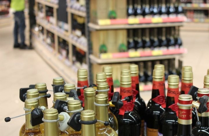 Минимальные цены на алкоголь? Подпольный рынок «нижайше благодарит» Минфин