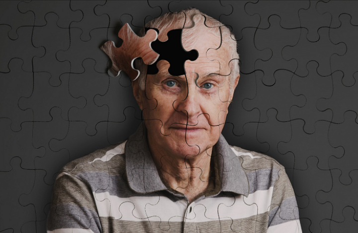 Первые признаки Альцгеймера: как не пропустить болезнь и что делать