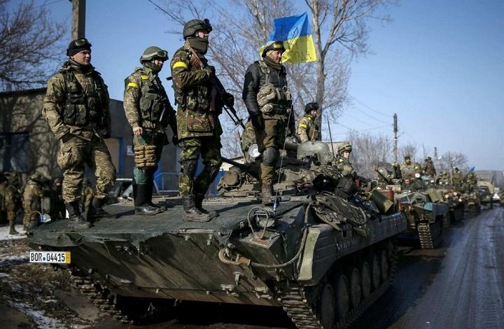 Политик о новом приветствии в ВСУ: на Украине наступил "свой 1944 год"