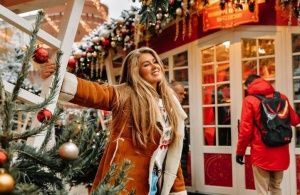 Игрушки, косметика, гаджеты: самые популярные покупки москвичей на новогодние праздники