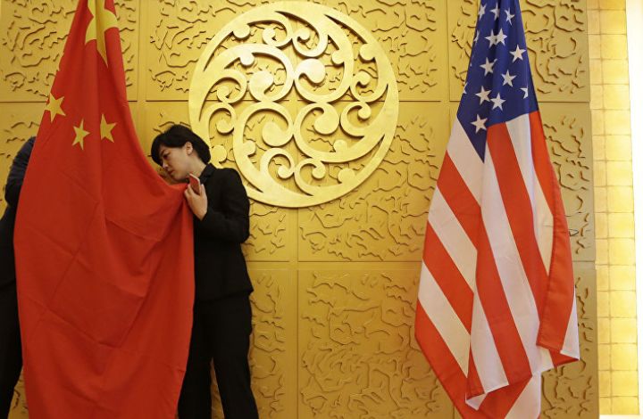 Востоковед: Китай будет отвечать на пошлины США "по всем фронтам"