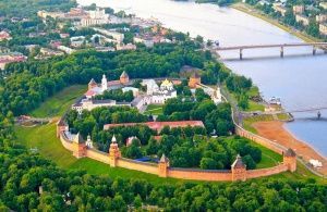 Губернаторы новой волны в Великом Новгороде обсудили, как улучшить взаимодействие регионов и муниципалитетов