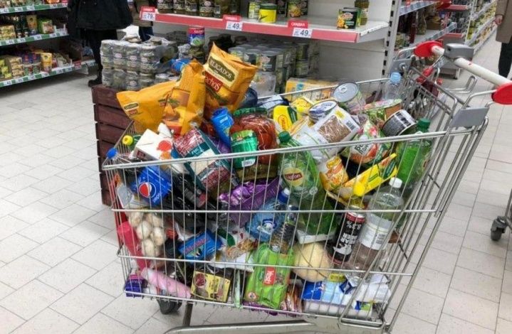 Россияне перестали массово закупать продукты 