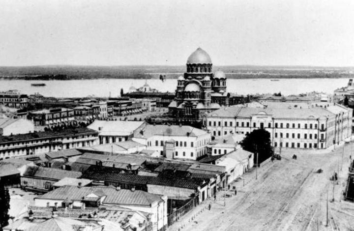В 1925 году 10 апреля Царицин переименовали в Сталинград