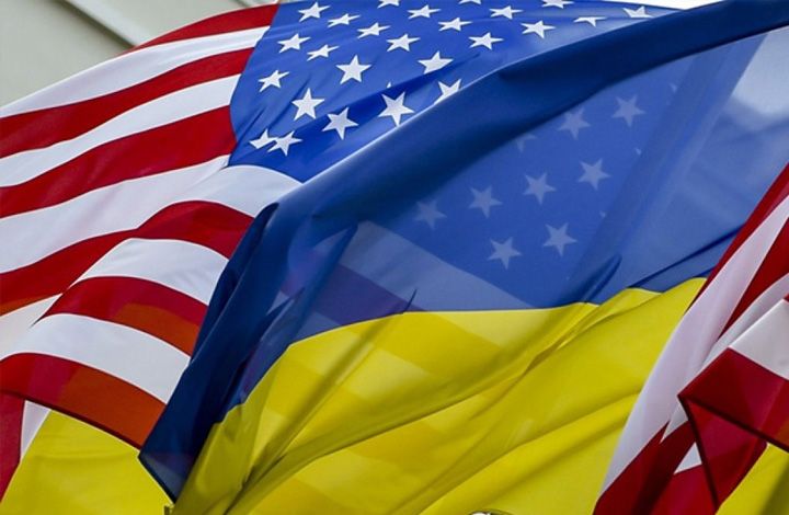 Мнение: Луценко подтвердил, что США обходятся с Украиной как с "рабом"