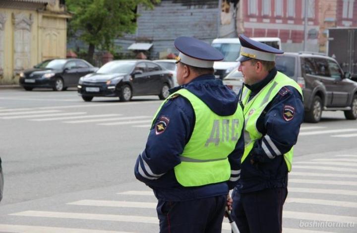 За 8 лет доверия к работникам правоохранительных органов стало больше, но к названию «полиция» россияне так и не привыкли