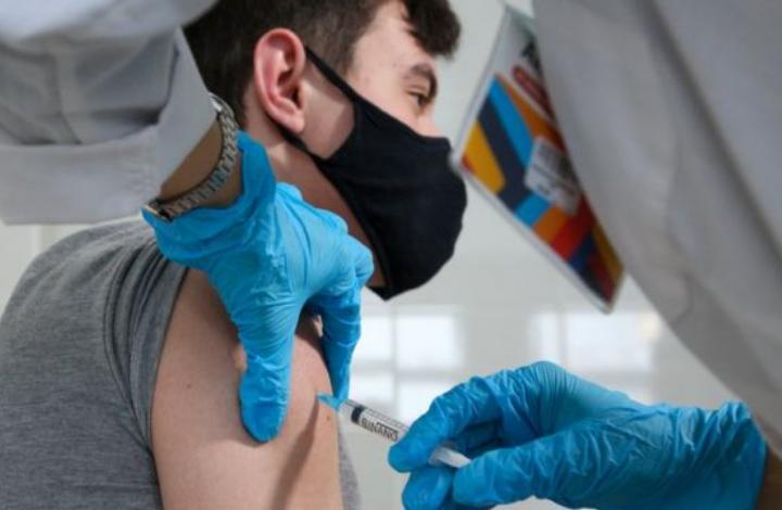 Как Путин! Треть собирающихся вакцинироваться от коронавируса хотели бы сделать это той же вакциной, что и Путин